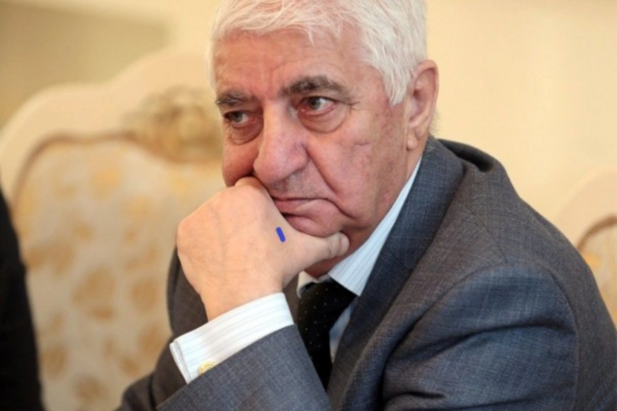 Prezident Fikrət Qocanı “İstiqlal” ordeni ilə təltif etdi - SƏRƏNCAM Prezident Fikrət Qocanı “İstiqlal” ordeni ilə təltif etdi - SƏRƏNCAM