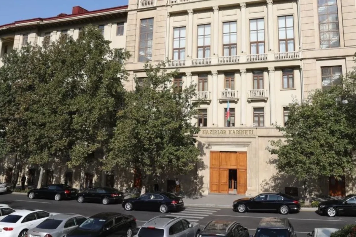 Əli Əhmədov təcili iclas keçirdi