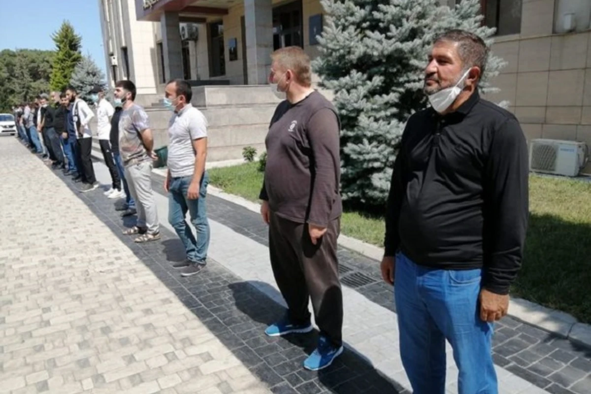 Ceyranbatan məscidinin axundu və 28 nəfər cərimələnib - FOTO