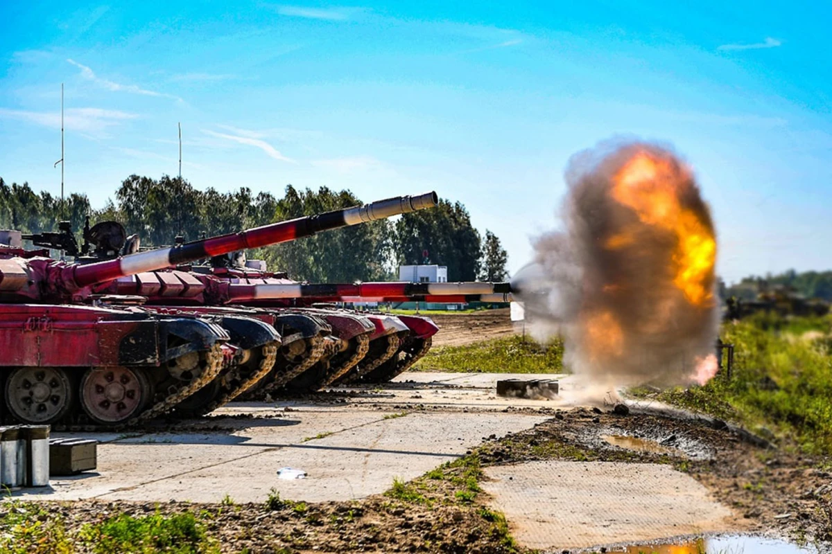 Azərbaycan tankçıları finala yüksəldi - FOTO