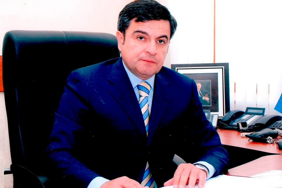 Xarici işlər nazirinin müavini işdən çıxarıldı