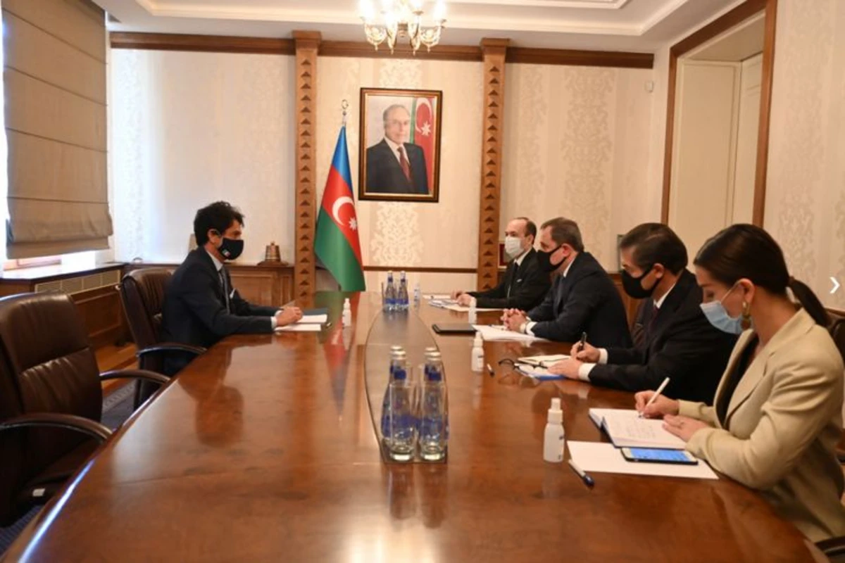 Nazir Ceyhun Bayramov İtaliyanın Azərbaycandakı səfiri ilə görüşüb