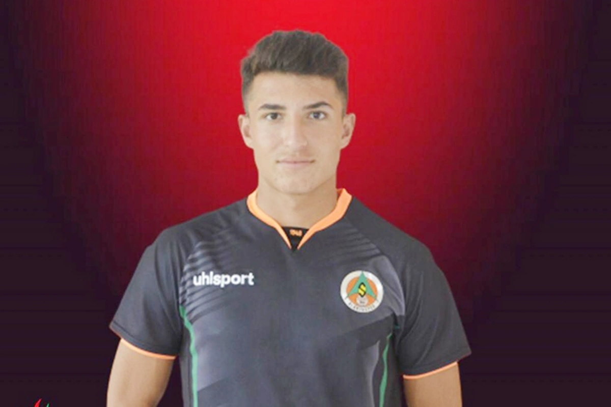 Fransa klubu millimizin futbolçusunu istəyir