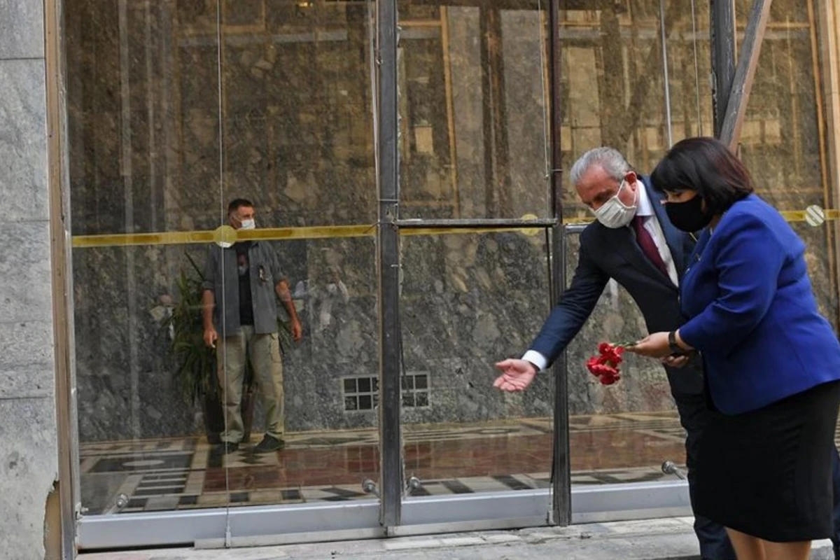 Sahibə Qafarova TBMM-in binasının bombalanmış hissəsi ilə tanış olub (FOTO)