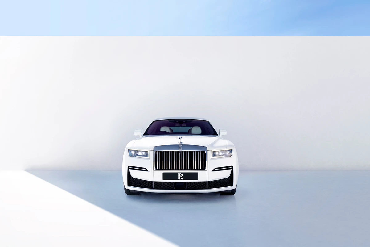 Rolls-Royce переходит на производство в две смены, полностью сохраняя штат