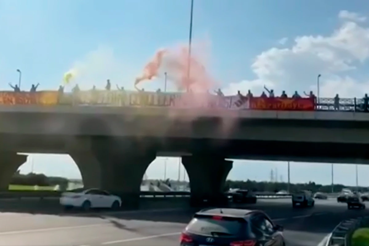 Bakıda Qalatasaray üçün möhtəşəm sürpriz VİDEO Bakıda Qalatasaray üçün möhtəşəm sürpriz VİDEO
