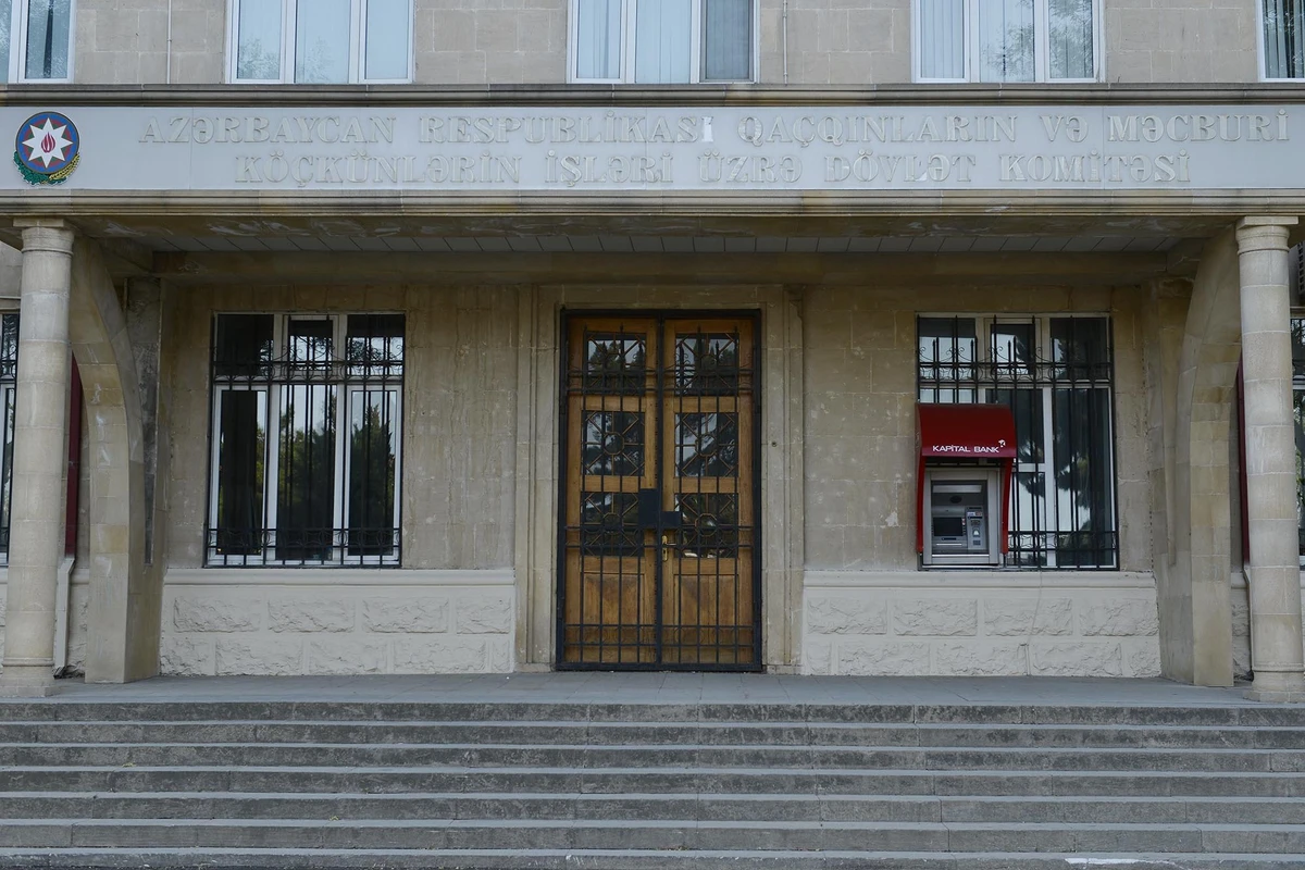 Məcburi köçkünlər binanı tərk etsinlər - Qaçqınkom Məcburi köçkünlər binanı tərk etsinlər - Qaçqınkom