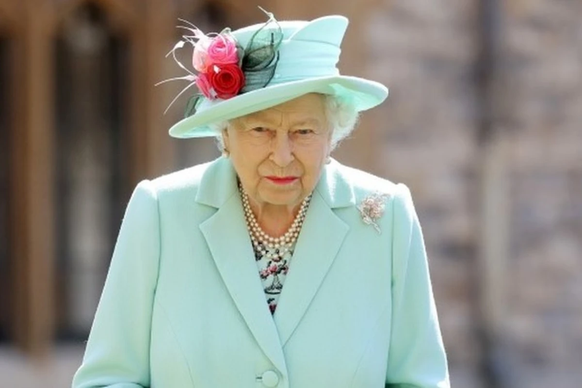 Daha bir ölkə Kraliça Elizabetin asılılığından çıxır Daha bir ölkə Kraliça Elizabetin asılılığından çıxır