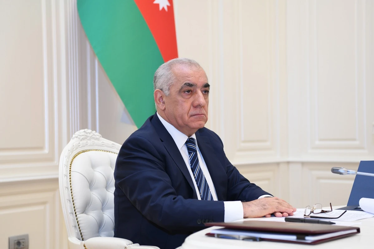 Baş nazir iki qərarı ləğv etdi