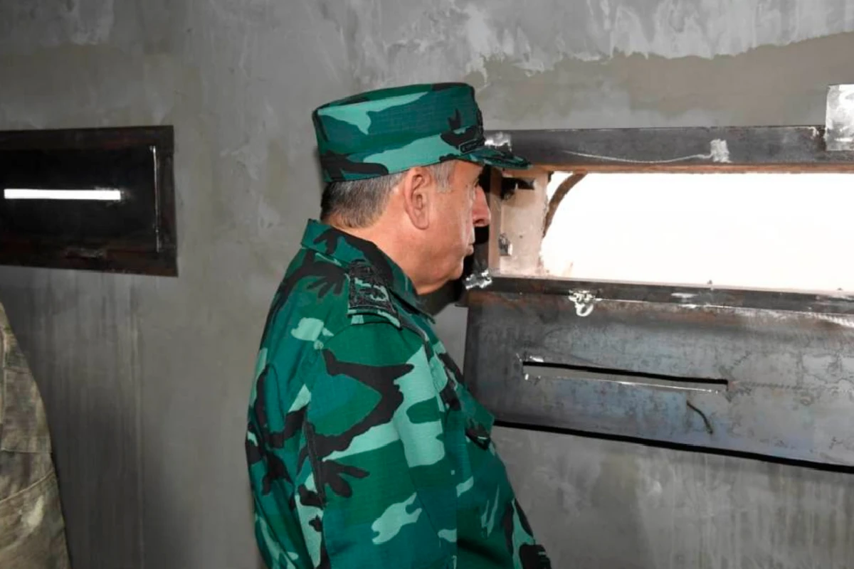 Generallarımız Ermənistanla sərhəddə - FOTO Generallarımız Ermənistanla sərhəddə - FOTO