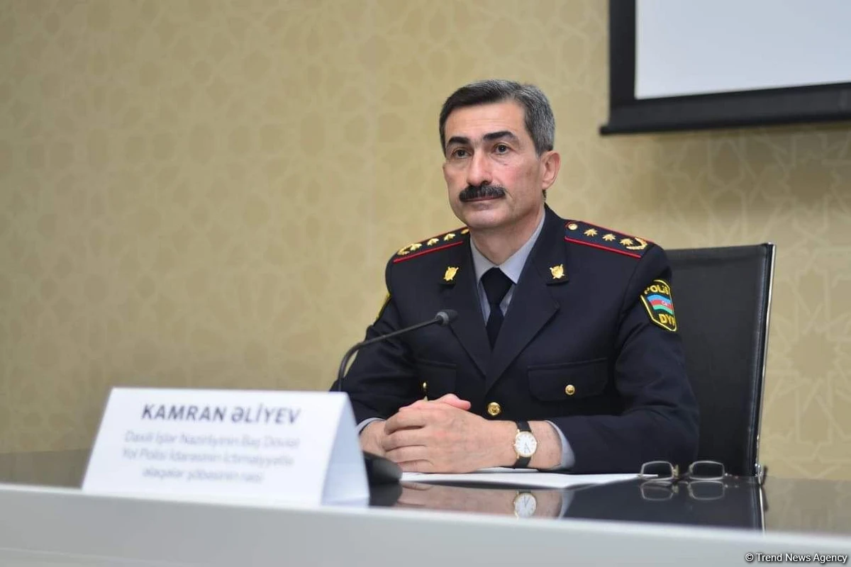 Qadınlar “prava” imtahanına şortiklə girə bilər, kişilər isə yox!