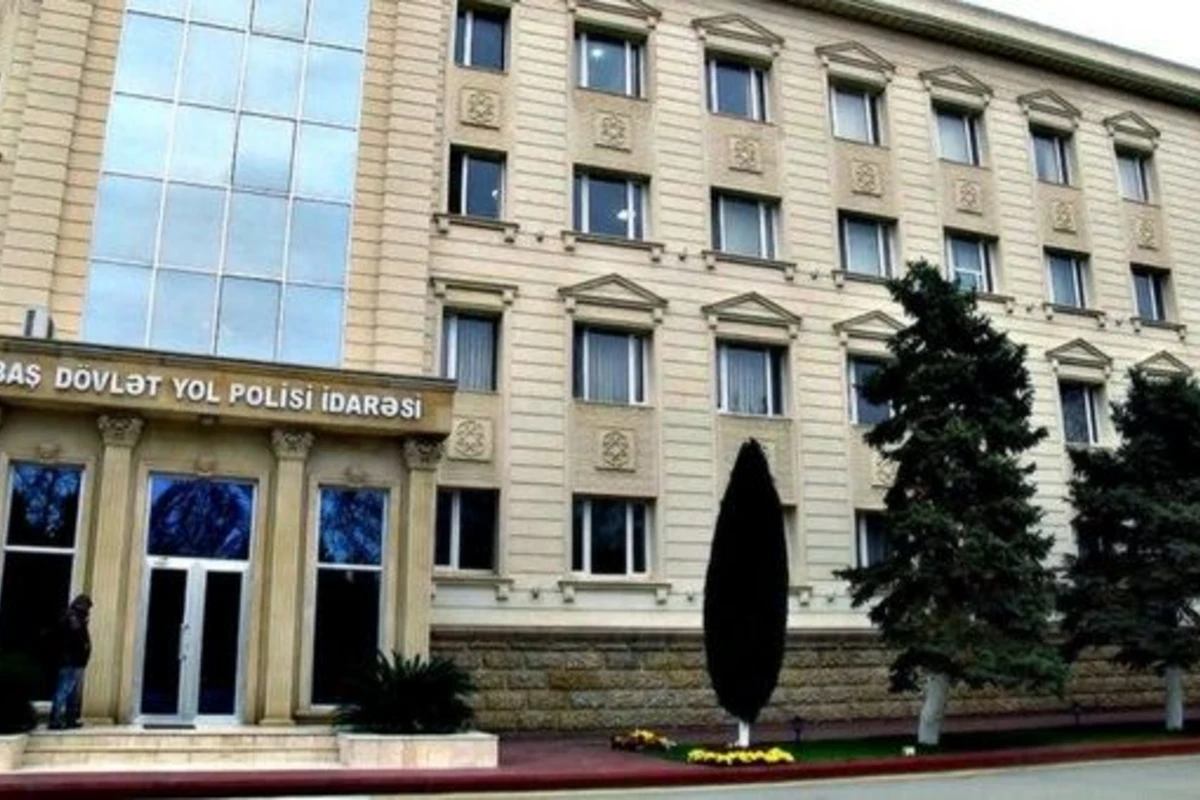DYP-də şortik qalmaqalı - polis “olmaz”, vəkil “olar” deyir DYP-də şortik qalmaqalı - polis “olmaz”, vəkil “olar” deyir