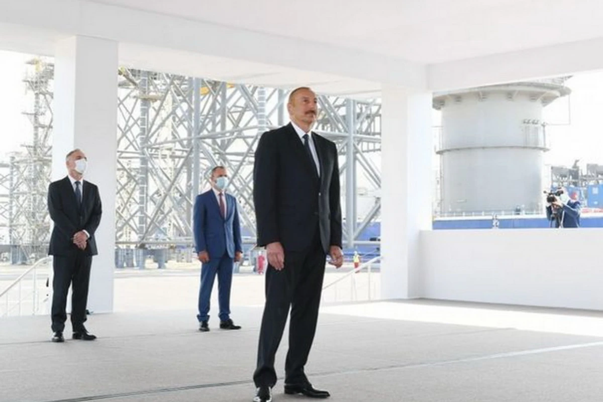 Ильхам Алиев: Сегодня основная часть экономики страны связана с нефтегазовым сектором