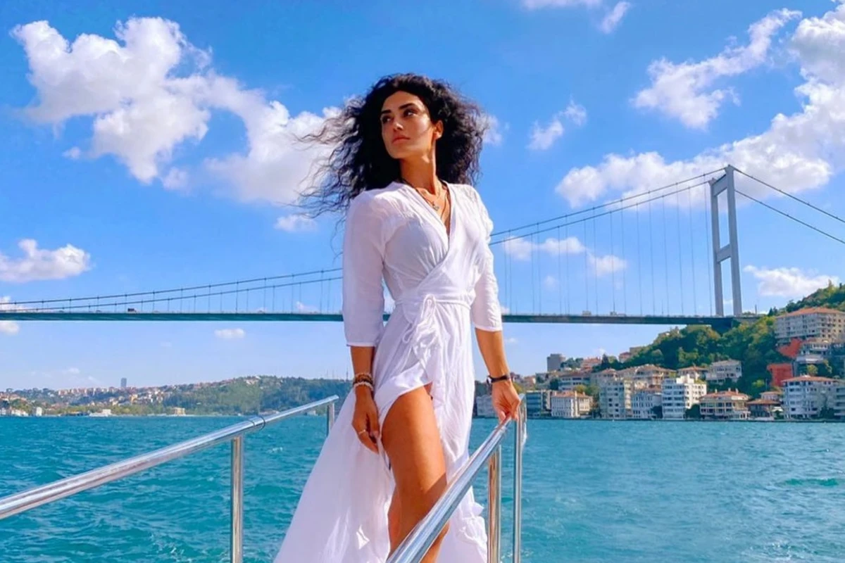 Pərvin Abıyeva: Sevdiyim insan olsa, rayona da ərə gedərəm