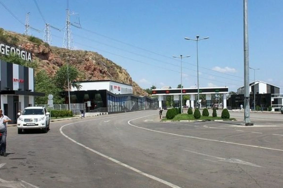 Gürcüstandan daha 250 nəfər Azərbaycana təxliyyə olunur