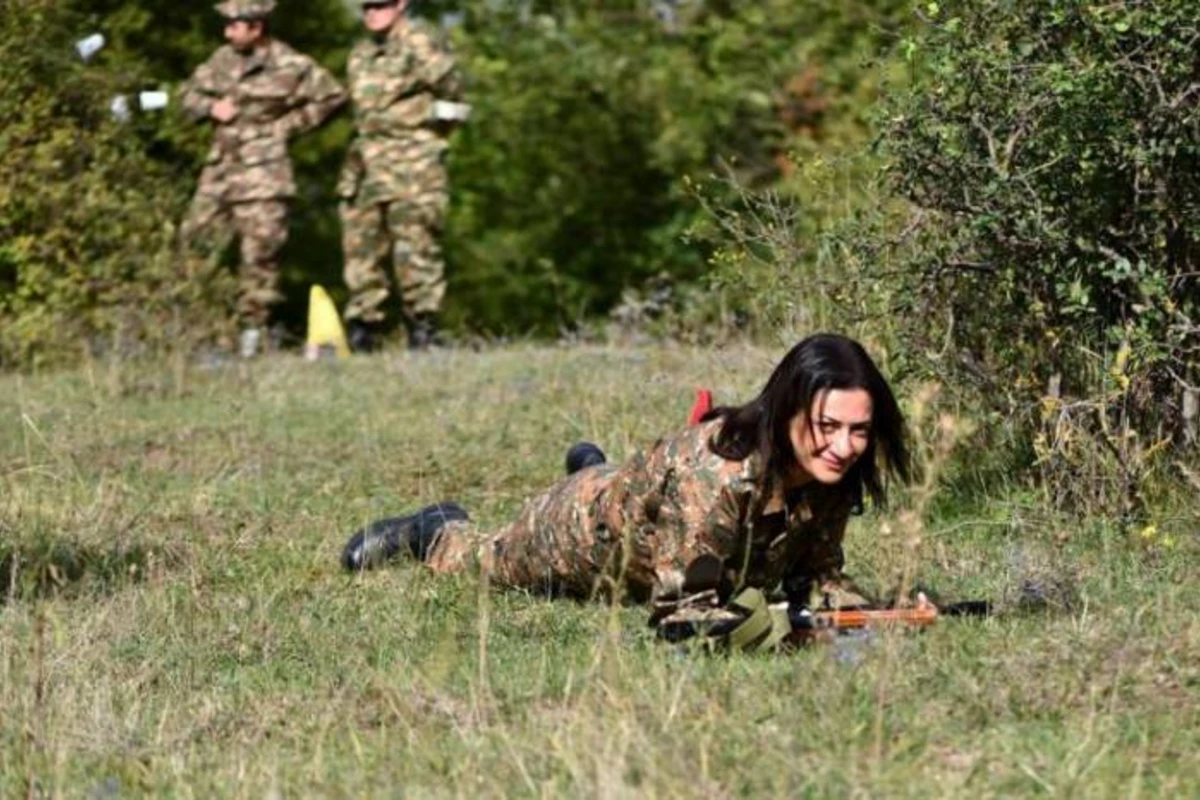 Müdafiə Nazirliyindən Paşinyanın arvadı ilə bağlı açıqlama