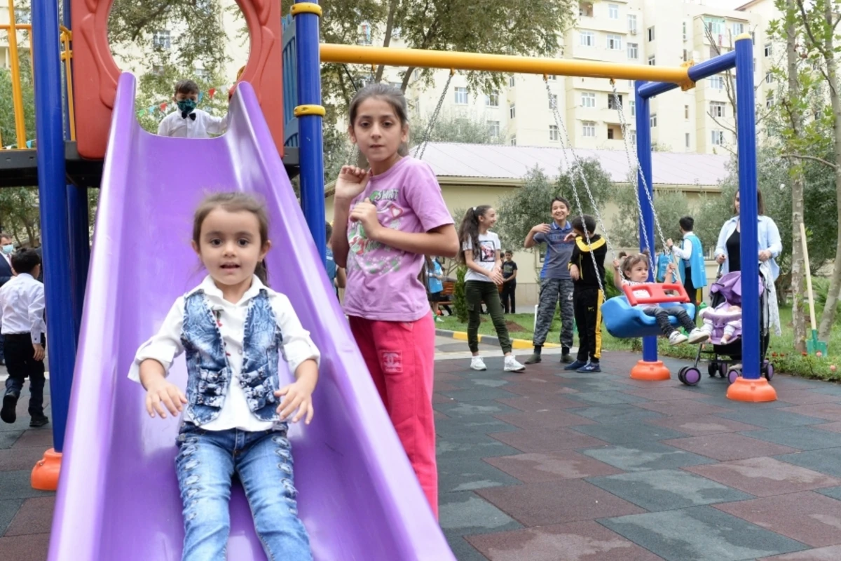 Bakıda 3 min insanın yaşadığı həyət dəyişdi - FOTO