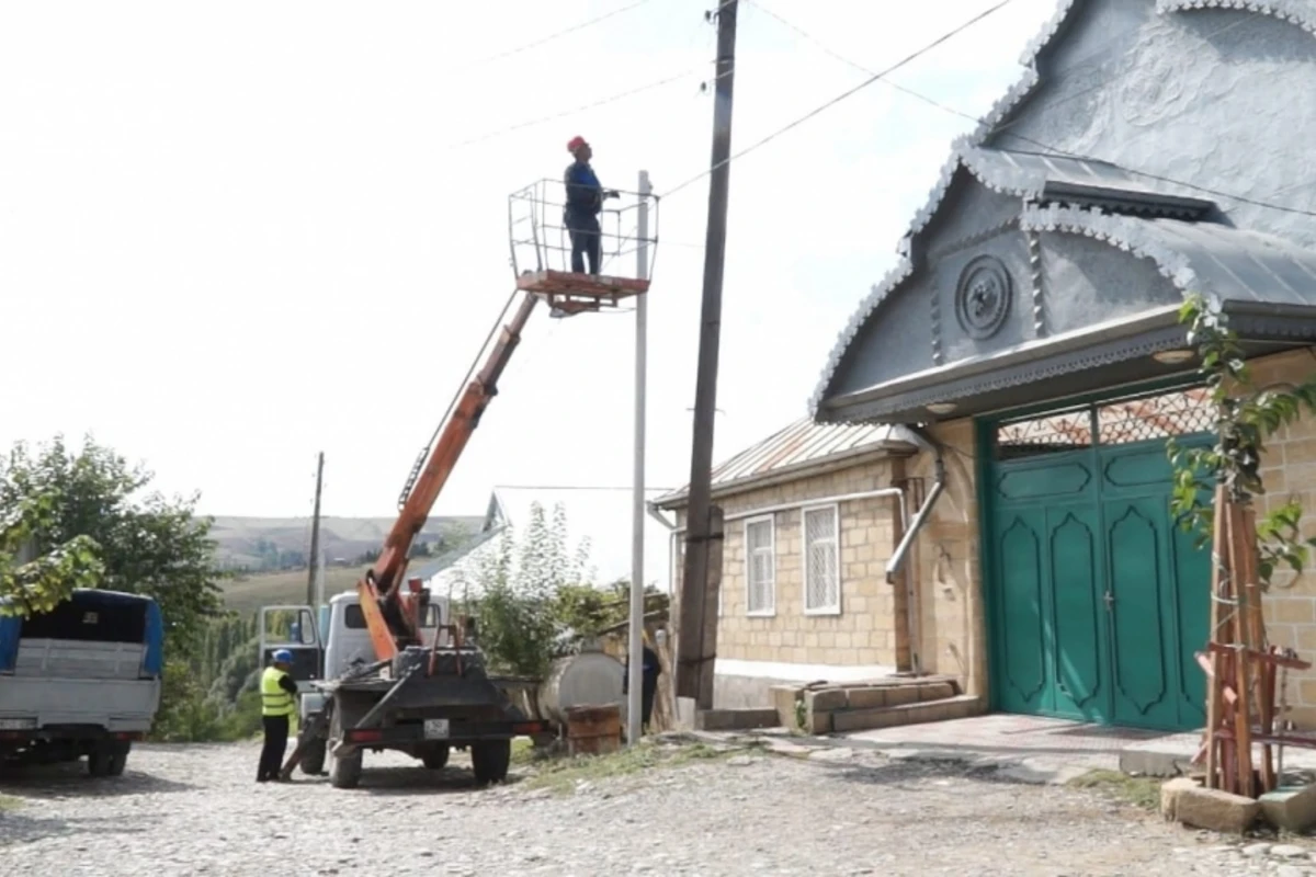 Şimal-qərb regionunda elektrik enerjisi təsərrüfatı yenilənib - FOTO Şimal-qərb regionunda elektrik enerjisi təsərrüfatı yenilənib - FOTO