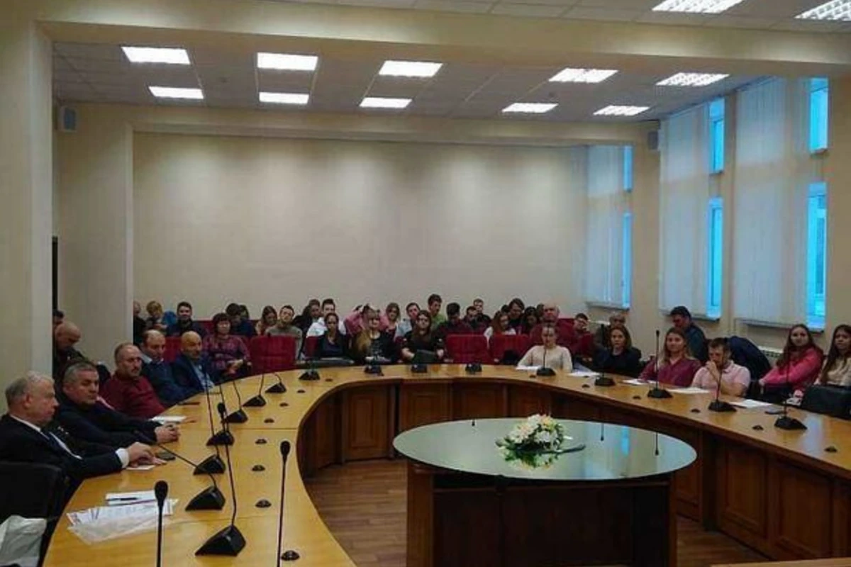 Moskvadakı Azərbaycan diasporu həmvətənlərimizi təxribatlara uymamağa çağırdı Moskvadakı Azərbaycan diasporu həmvətənlərimizi təxribatlara uymamağa çağırdı