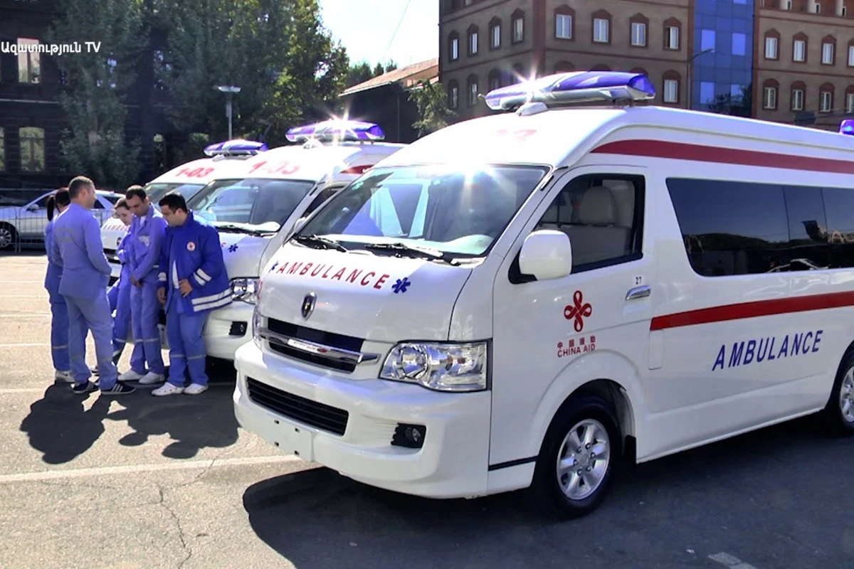 В Армении больницы прекращают плановый прием из-за введенного военного положения