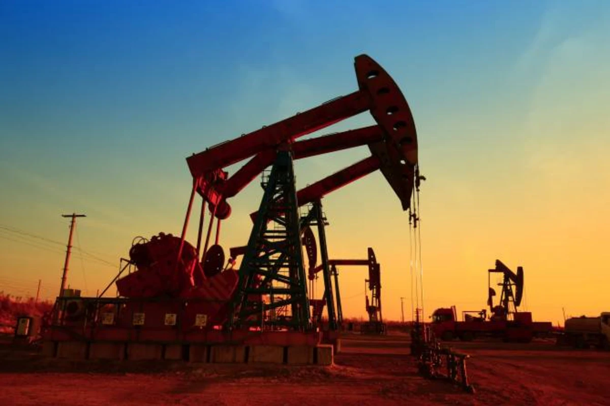 Brent подешевела до $41,64 за баррель