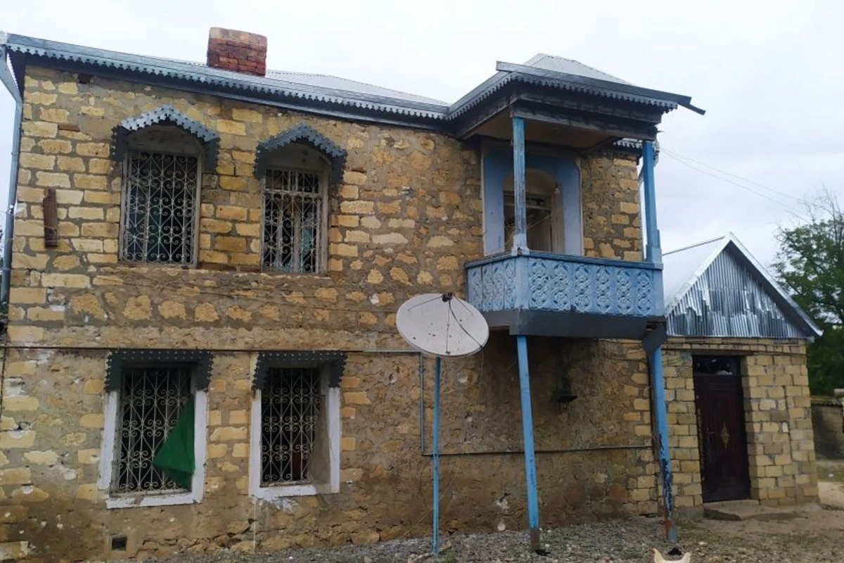Ermənistan qoşunları dinc azərbaycanlıları atəşə tutur – FOTO Ermənistan qoşunları dinc azərbaycanlıları atəşə tutur – FOTO