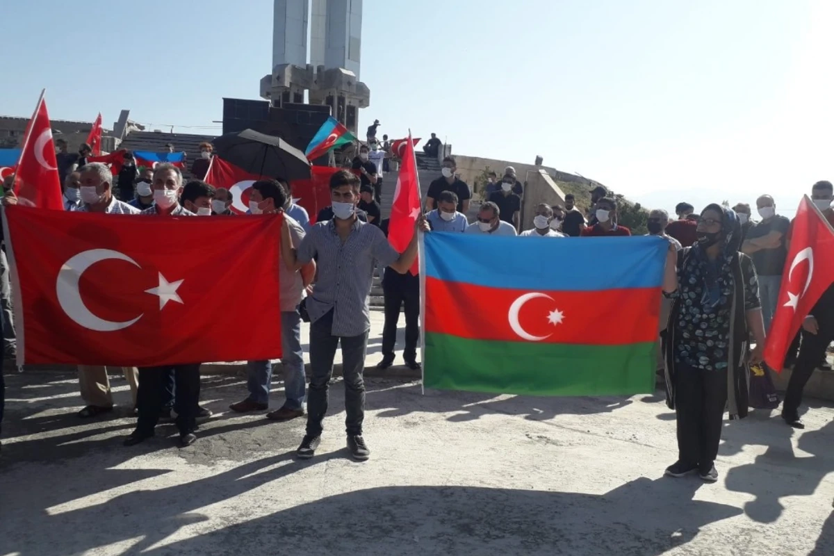Türkiyənin İğdır şəhərində Azərbaycana dəstək aksiyası təşkil edilib Türkiyənin İğdır şəhərində Azərbaycana dəstək aksiyası təşkil edilib