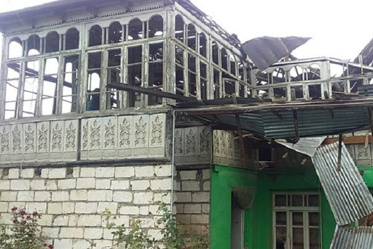 Ermənilərin atdığı top mərmisi Ağdamda iki məktəb binasına və yaşayış evinə ziyan vurub