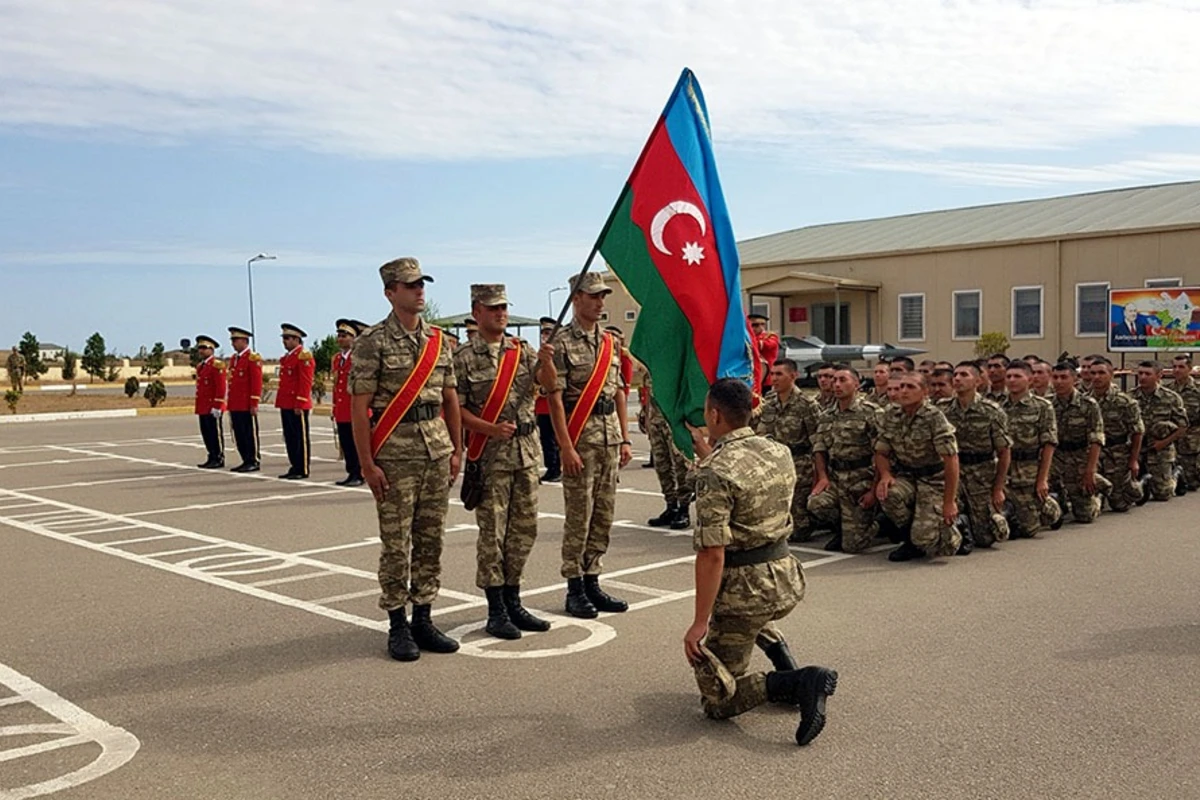 Gənc əsgərlər cəbhəyə deyil,  təlim mərkəzlərinə göndərilir