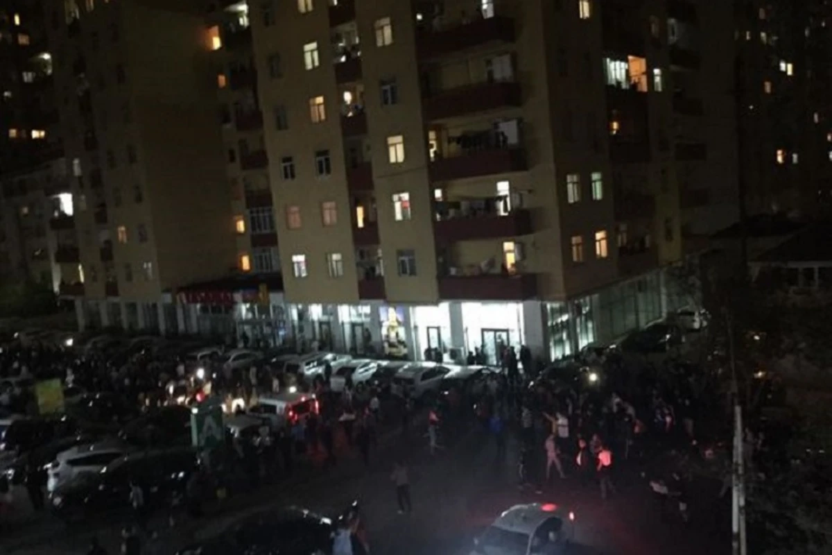 Ordumuzun qələbəsi Bakıda qeyd olunur - VİDEO