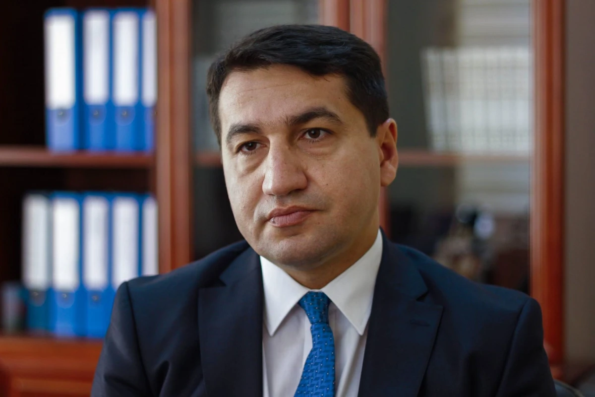 Hikmət Hacıyev: Ermənistanın hücumları gəncəliləri qorxuda bilməz