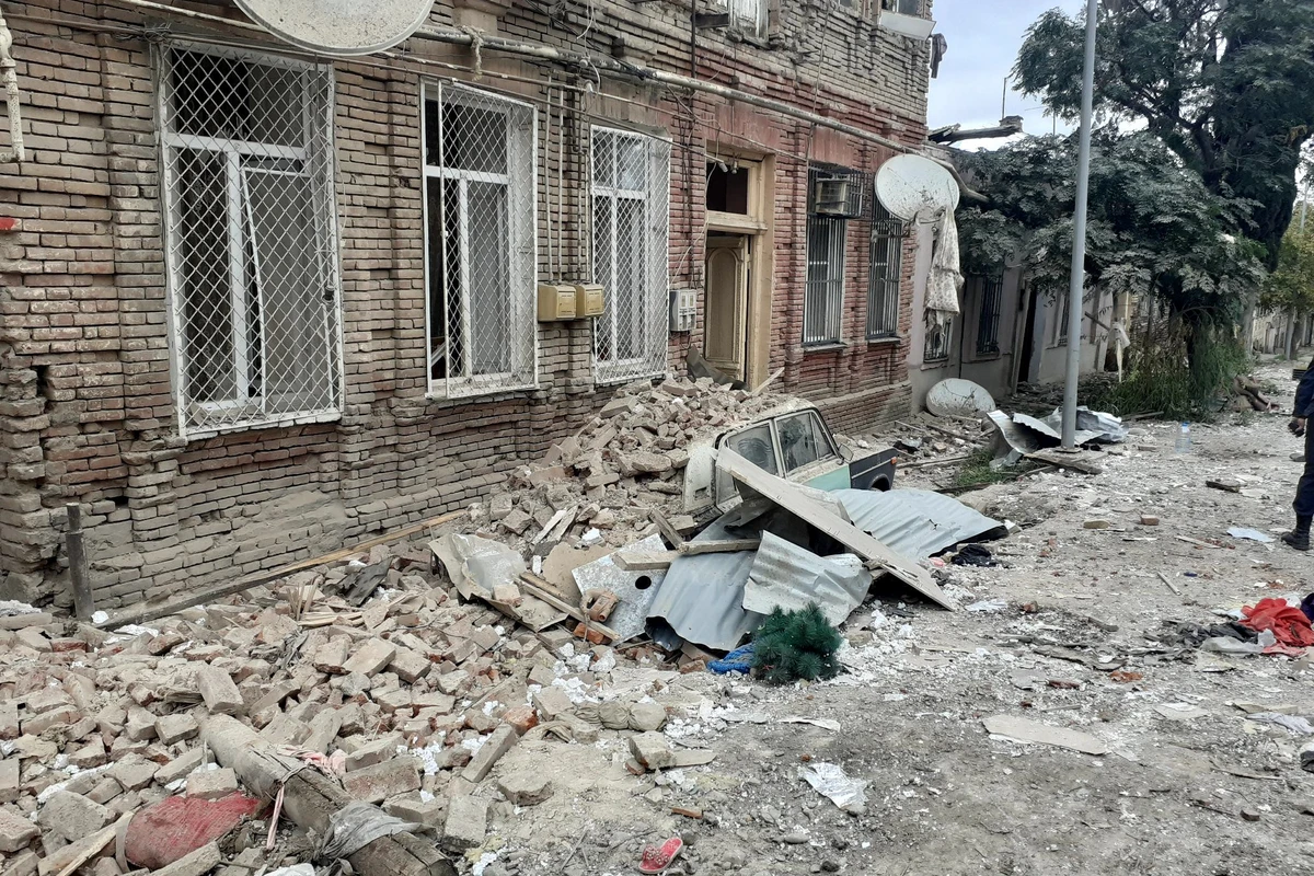 Pakistan səfiri: Gəncəni bombalamaq hərbi cinayətdir