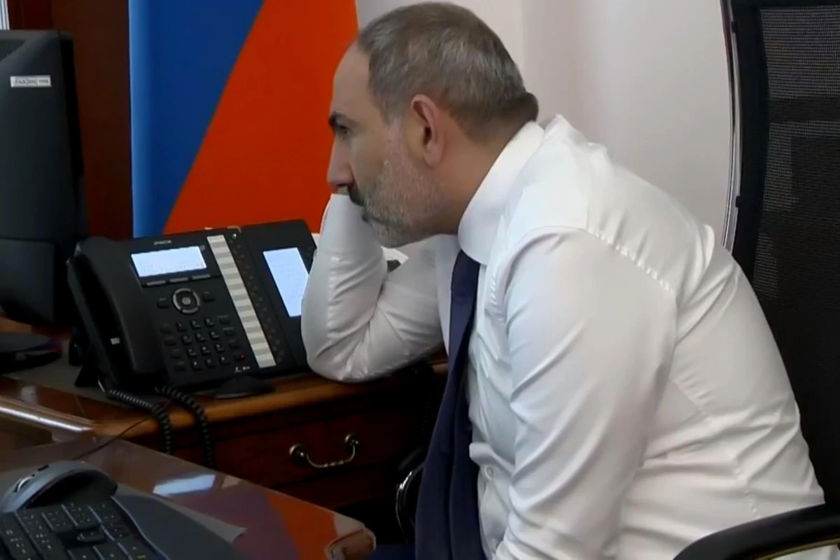 Paşinyan Kremli zəngləri ilə bezdirdi - Putin zənglərə cavab vermir