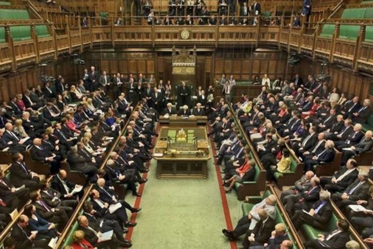 Britaniya parlamentinə erməni qruplaşmalarının Qarabağdan çıxarılmasını tələb edən qətnamə təqdim olunub