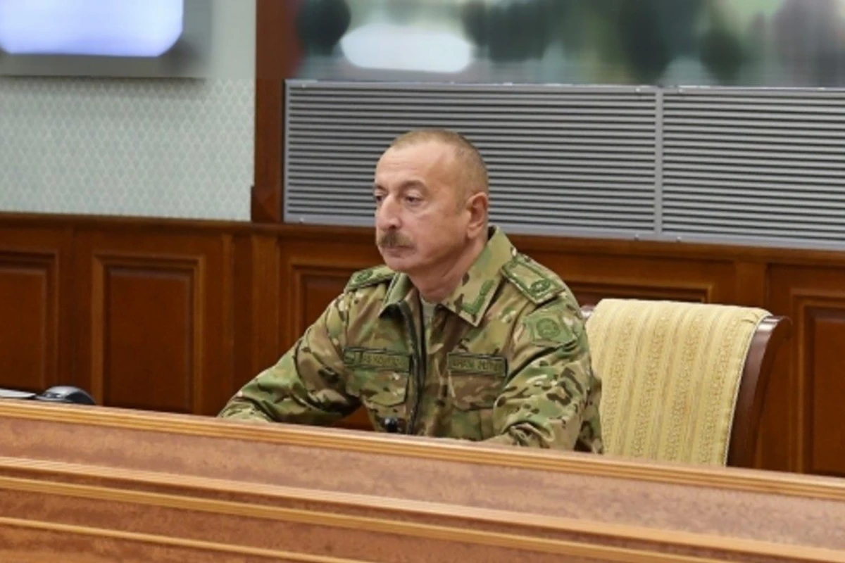 Ильхам Алиев на совещании в Центральном командном пункте Минобороны - ФОТО Ильхам Алиев на совещании в Центральном командном пункте Минобороны - ФОТО