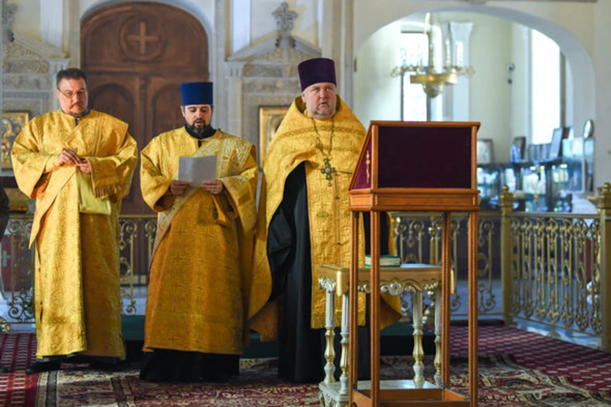 Православные христиане в Баку провели богослужение во имя мира в Азербайджане - ФОТО