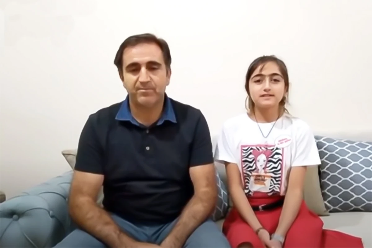 Türkiyəli məktəbli qızın Azərbaycan sevgisi hamını qürurlandırdı - VİDEO Türkiyəli məktəbli qızın Azərbaycan sevgisi hamını qürurlandırdı - VİDEO