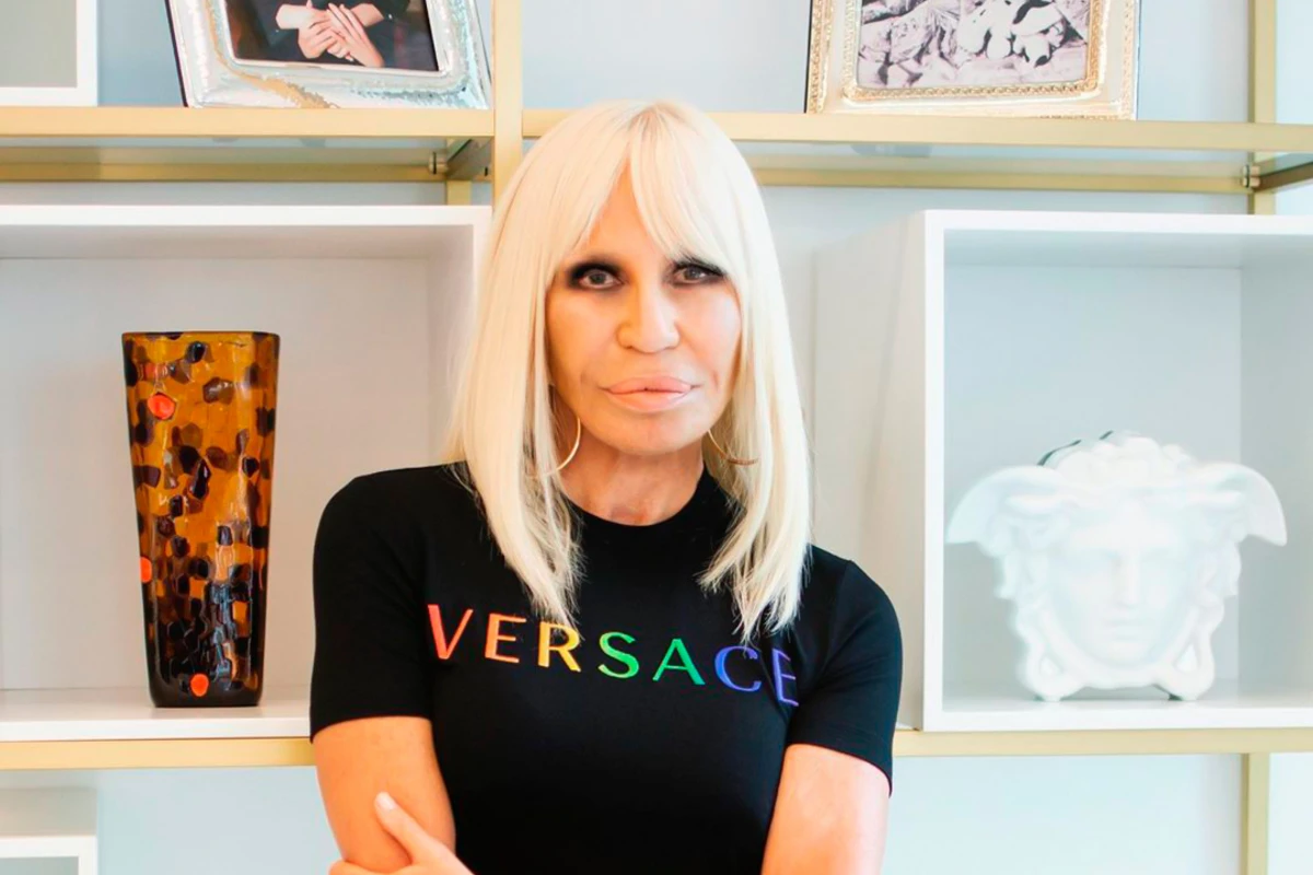 Dünyaca məşhur brend “Versace” Azərbaycana dəstək oldu - FOTO
