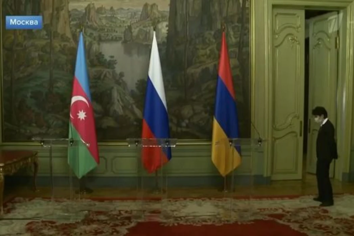Azərbaycan, Rusiya və Ermənistan XİN başçılarının görüşü başa çatdı - VİDEO Azərbaycan, Rusiya və Ermənistan XİN başçılarının görüşü başa çatdı - VİDEO