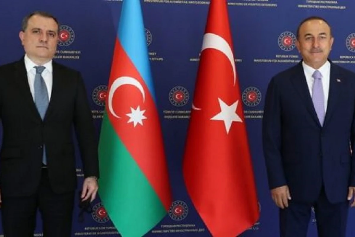 Mövlud Çavuşoğlu və Ceyhun Bayramov humanitar atəşkəsin pozulması ilə bağlı danışıqlarda