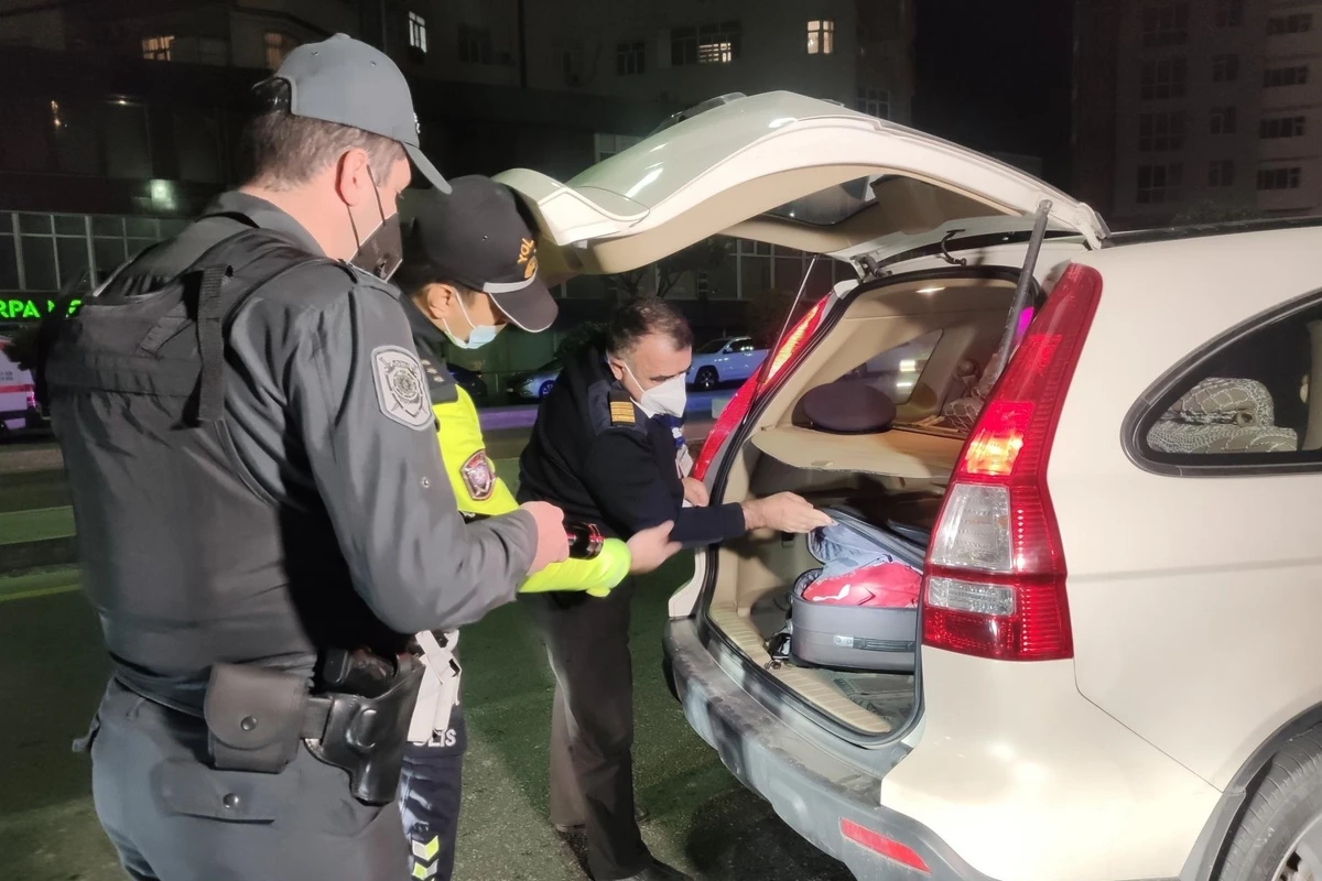 Bakıda komendant saatında nələr baş verib? - FOTO Bakıda komendant saatında nələr baş verib? - FOTO