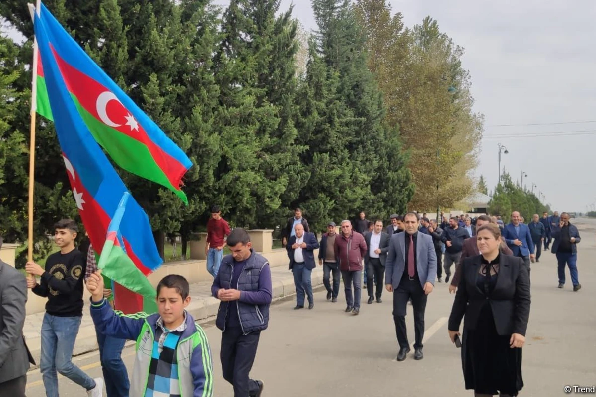 Вынужденные переселенцы из Ходжавенда провели Знаменный марш