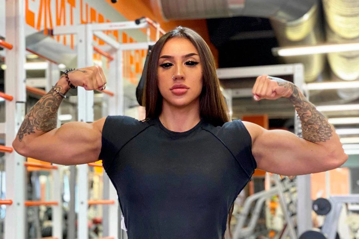 3 milyon izləyicisi olan Bahar Nəbiyeva əsgərlərimizə belə yardım etdi - VİDEO