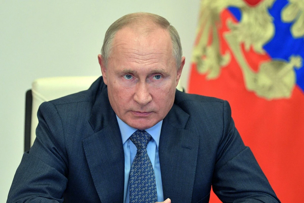 Путин обсудил с членами Совбеза cитуацию по Карабаху Путин обсудил с членами Совбеза cитуацию по Карабаху