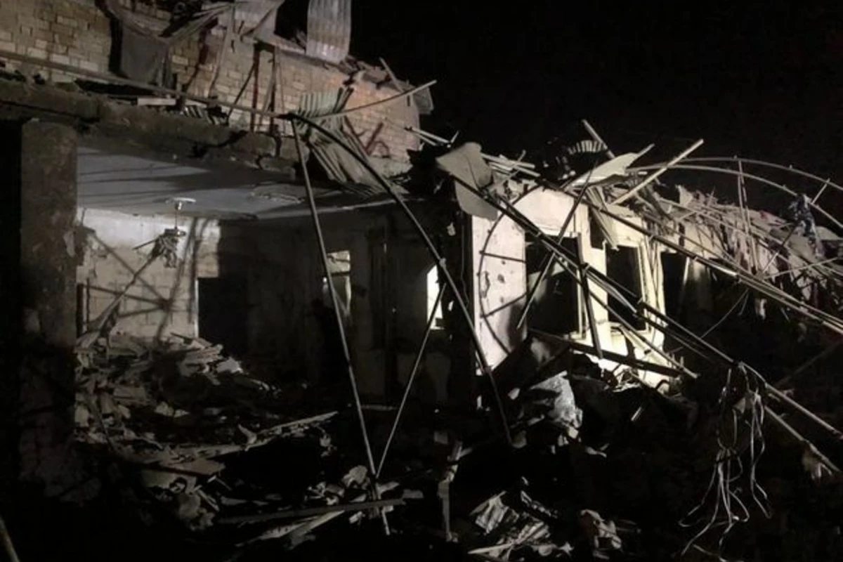 Düşmən Gəncəni raket atəşinə tutdu: beş nəfər ölüb, ikisi uşaqdır