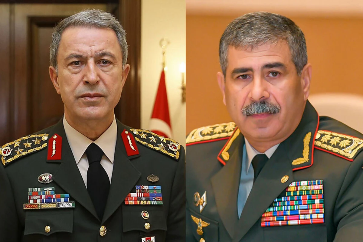 Zakir Həsənov və Hulusi Akar ermənilərin Gəncəyə xain hücumunu müzakirə etdi