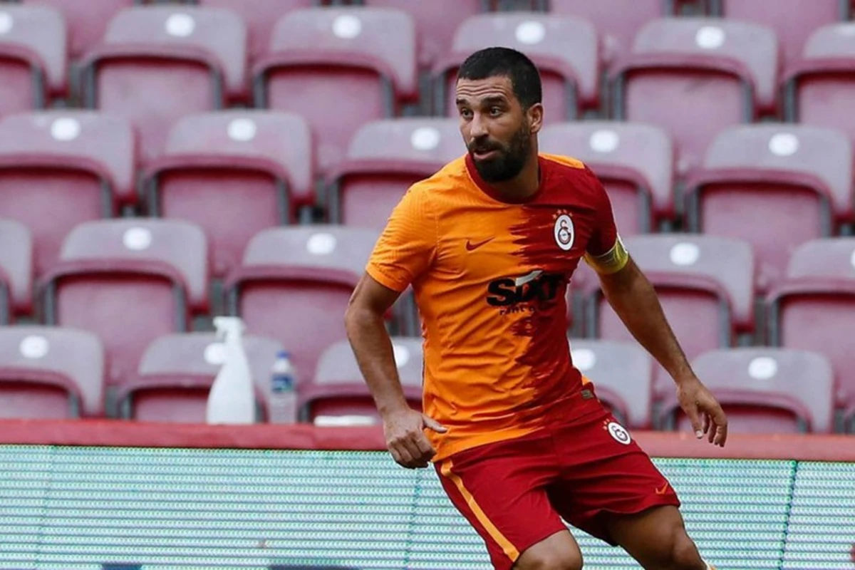 Arda Turan: Bir millət, iki dövlət Arda Turan: Bir millət, iki dövlət
