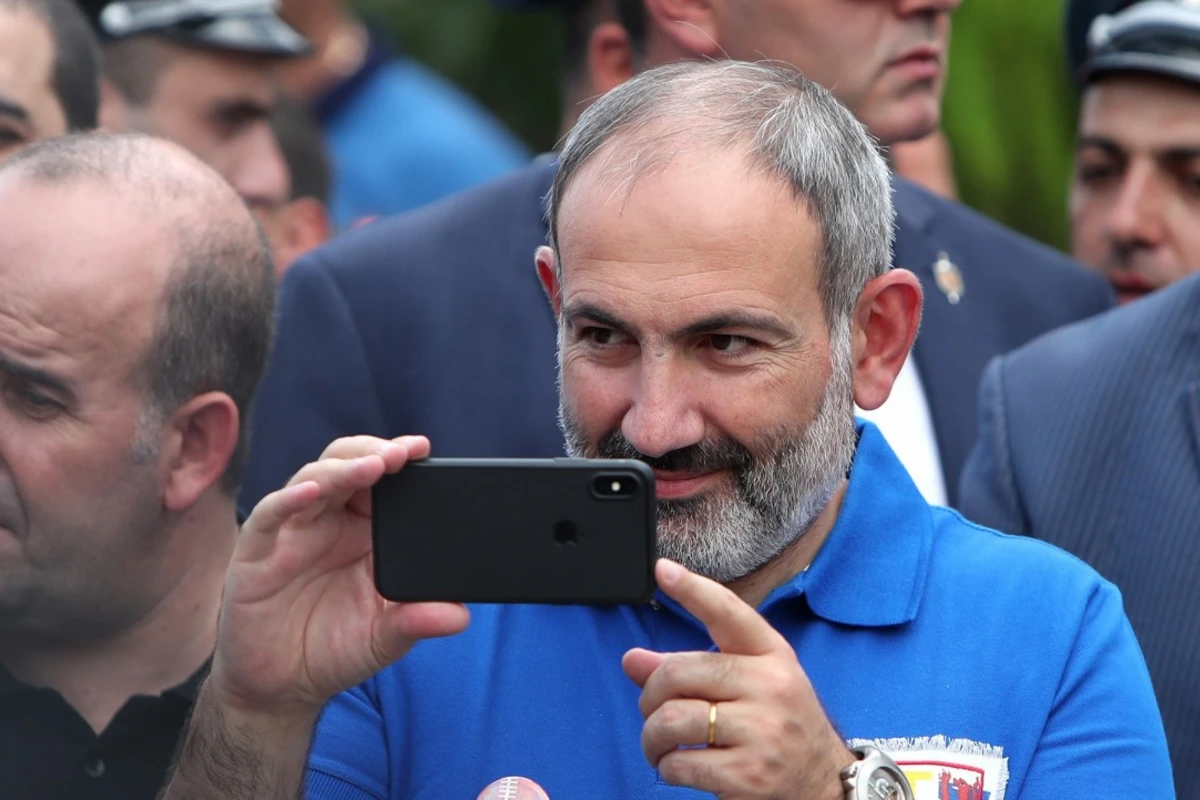 Paşinyanın döyüşlər başlayandan zəng etdiyi ölkələr - SİYAHI