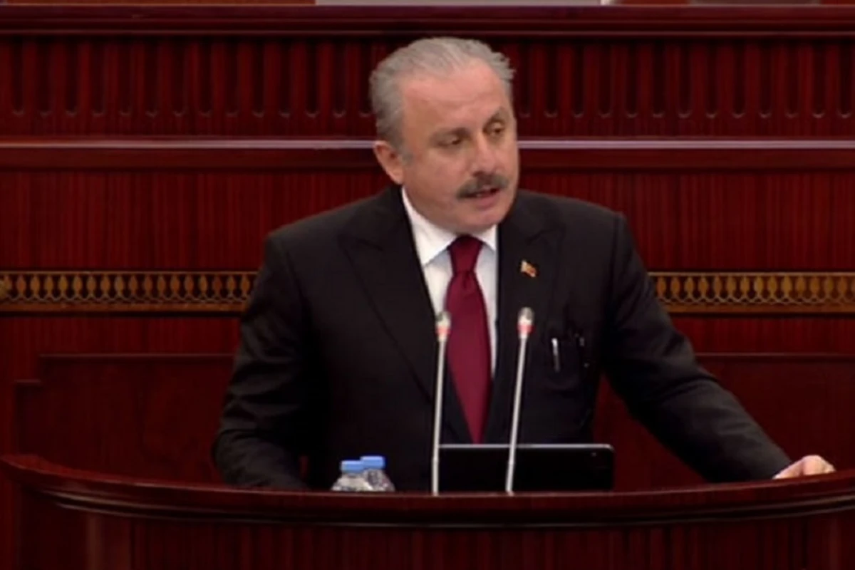Milli Məclisin iclası başladı - CANLI YAYIM