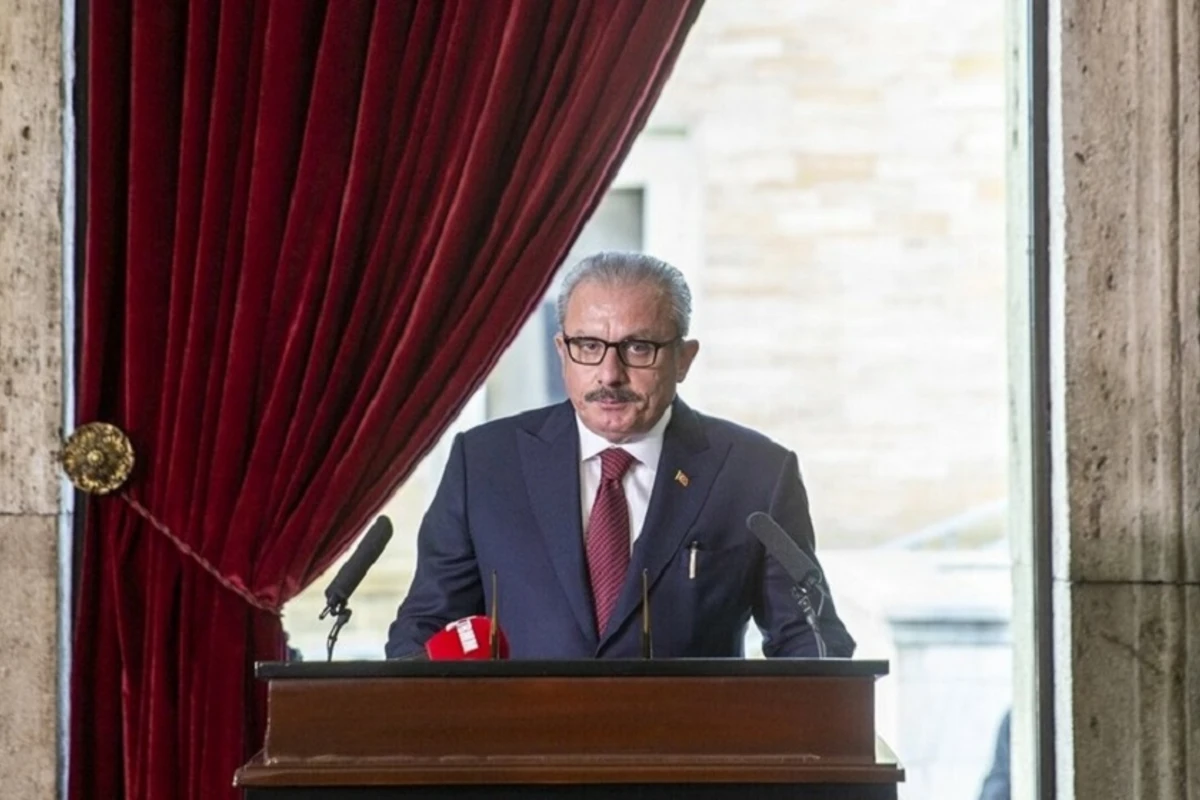 Mustafa Şentop Gəncəyə yola düşüb